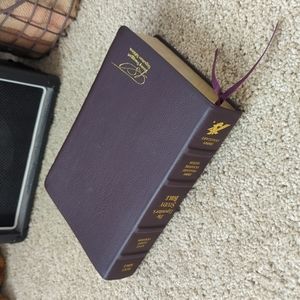 KJV Bible the expositor's study Bible